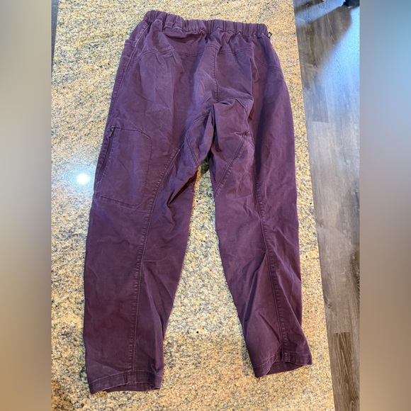 Women’s mountain harder cedarberg pants size small purple plum color - Picture 4 of 12